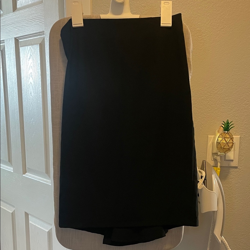 Victoria's Secret Classic Black Pencil Skirt